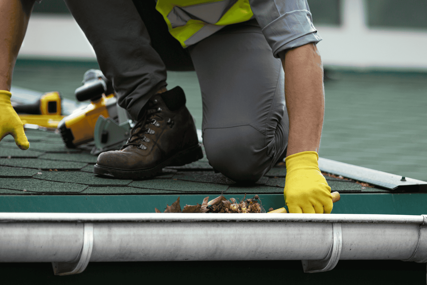gutter cleaning near me